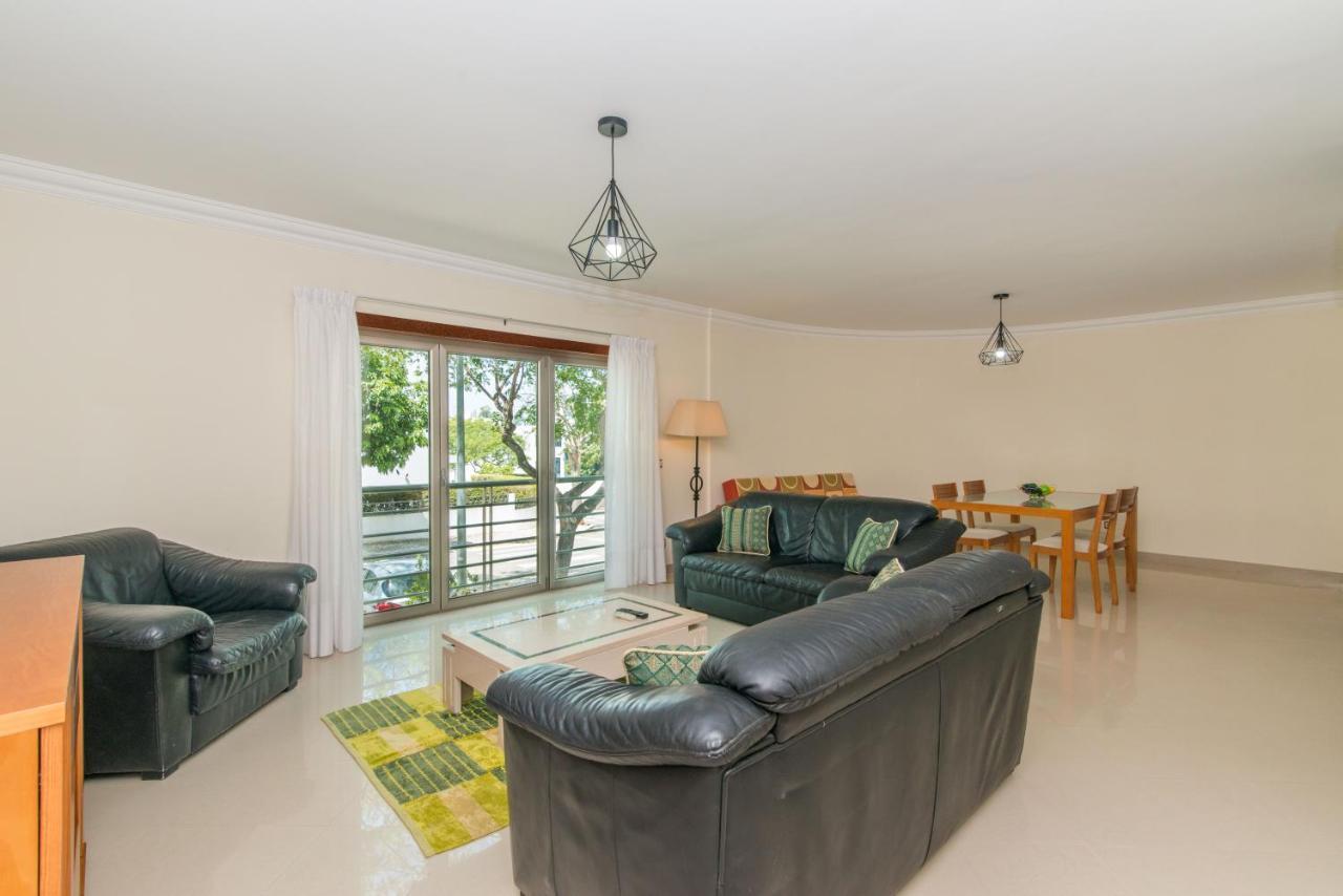 Casa Mergoux - 15 Mins Walk City Center - Quiet - Spacious 塔维拉 外观 照片